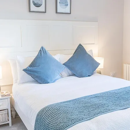 Victoria Apartment, Derwent House アパート